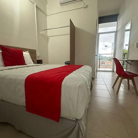 Hotel Plaza Centenario Juan Aldama Екстериор снимка