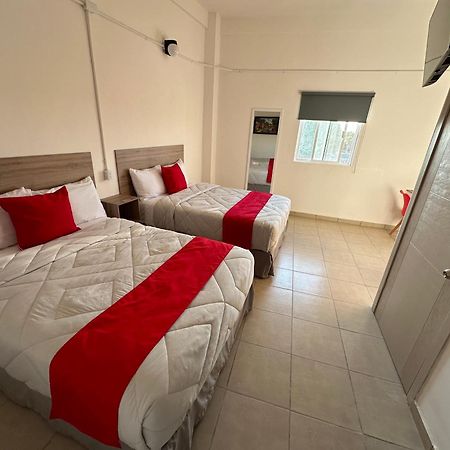 Hotel Plaza Centenario Juan Aldama Екстериор снимка