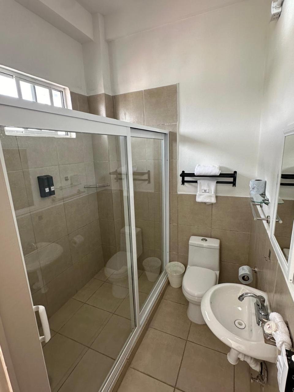 Hotel Plaza Centenario Juan Aldama Екстериор снимка